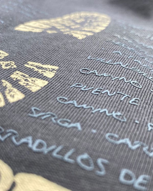 Camiseta hombre Camino de Santiago Huellas - Imagen 3